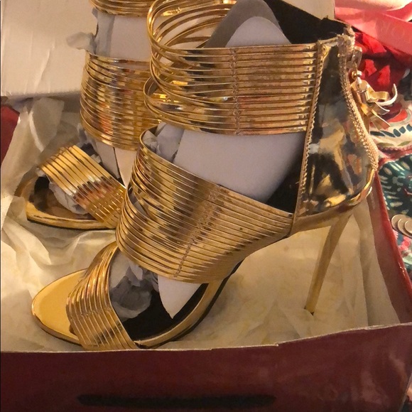 Liliana Shoes - Candy pop gold shoes